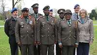 Gruppenbild afrikanischer Soldaten