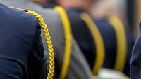 Kordeln an Uniformen