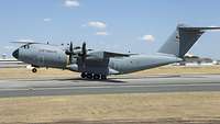 Airbus A400M auf Rollfeld
