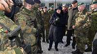 Grybauskaite und Soldaten