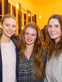 Drei Mädchen im Porträt