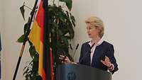 Ministerin am Rednerpult