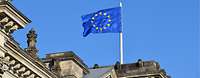 Die EU-Flagge weht auf dem Reichstagsgebäude