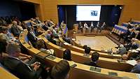 Podiumsdiskussion
