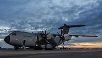 Airbus A400M auf Rollfeld