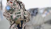 Bewaffneter Soldat