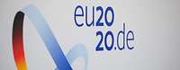 Das Logo der EU-Ratspräsidentschaft mit dem Schriftzug eu2020.de und Möbiusband