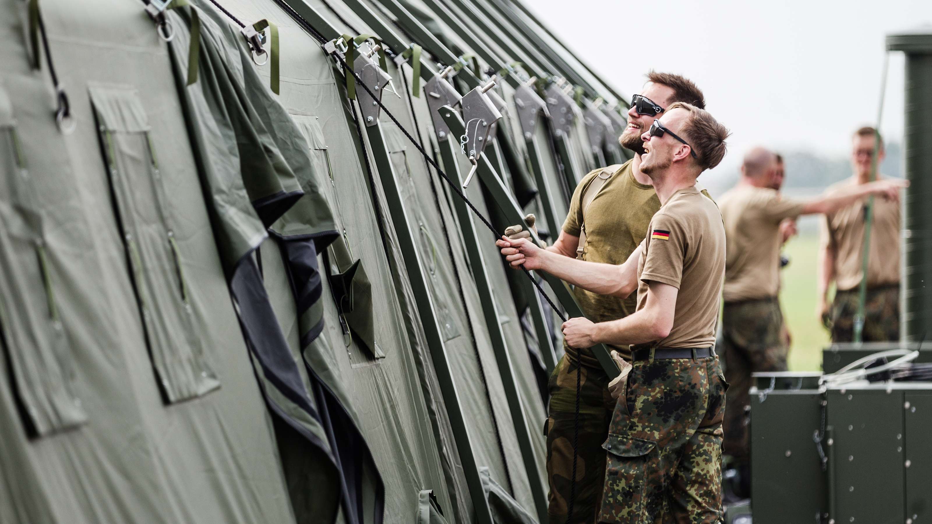 Neue Zelte, Ersatzteile und Maschinengewehre fr die Bundeswehr