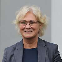 Porträt von Ministerin Christine Lambrecht