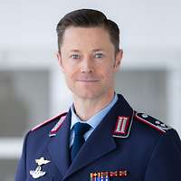 Porträt von Dominique Gentzsch in Uniform