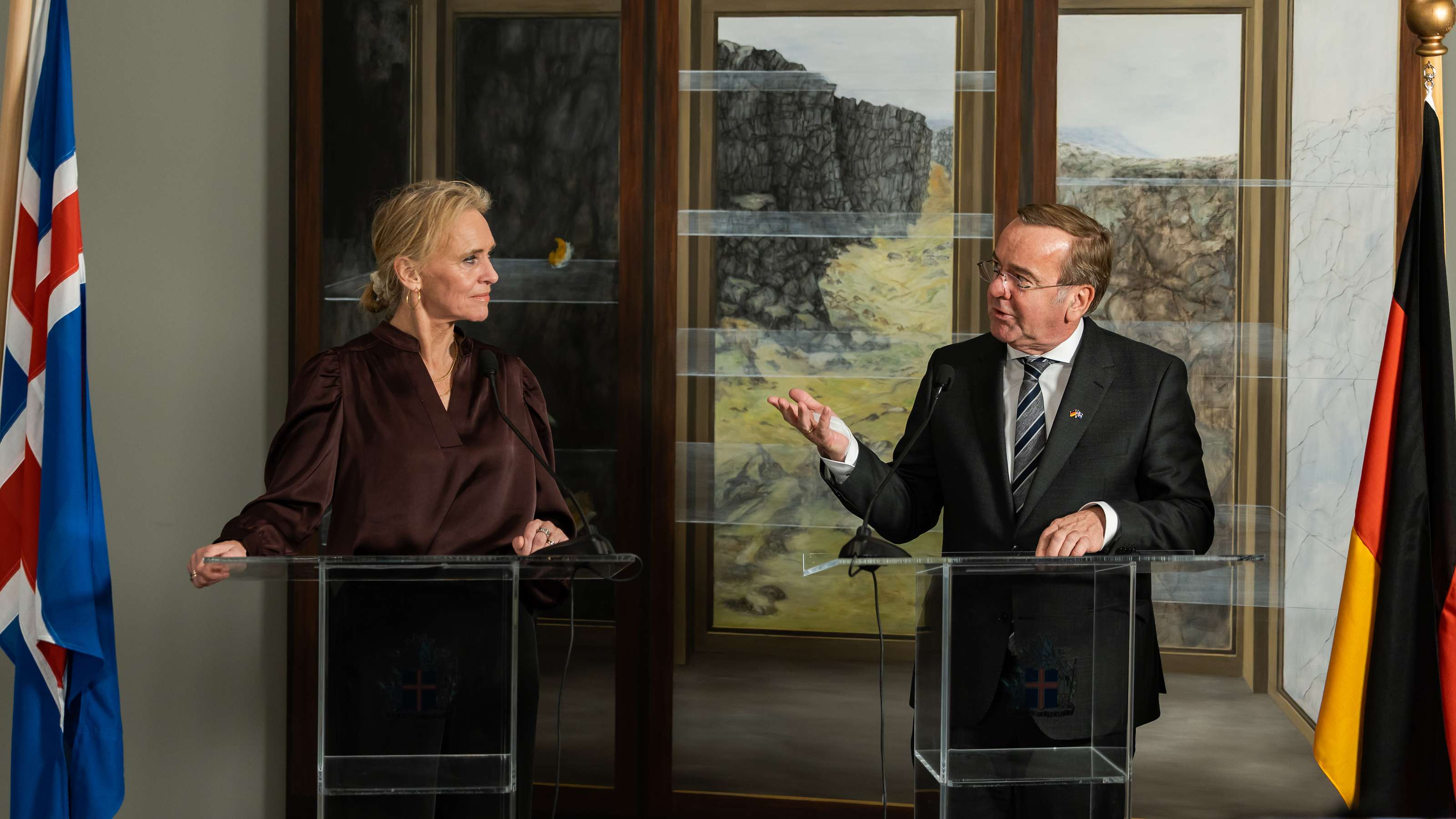 Germany and Iceland planning to strengthen military cooperation | BMVg.de
