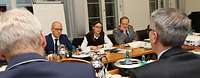 Suder bei Tagung des Vorbereitungskreises Rüstungsboard