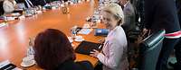 Von der Leyen am Kabinettstisch